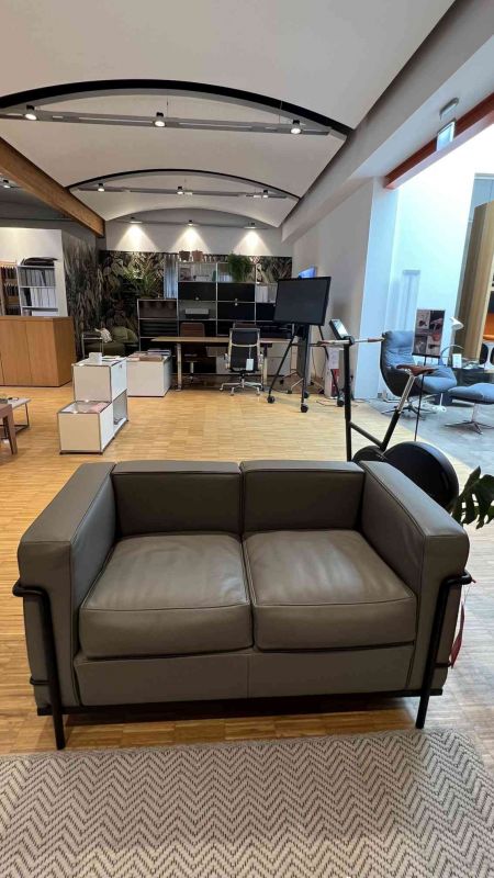 2 Fauteuil Grand Confort Petit Modèle Deux Places Zweisitzer Sofa Cassina AUSSTELLUNGSSTÜCK